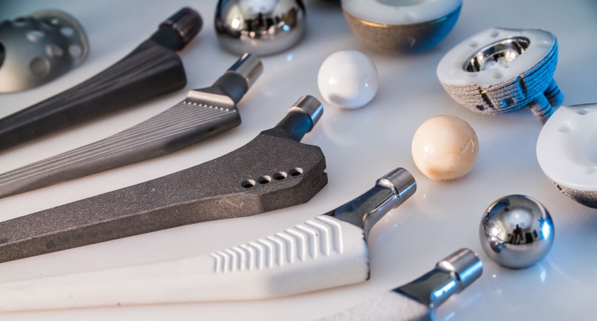 Types of Hip Implants 